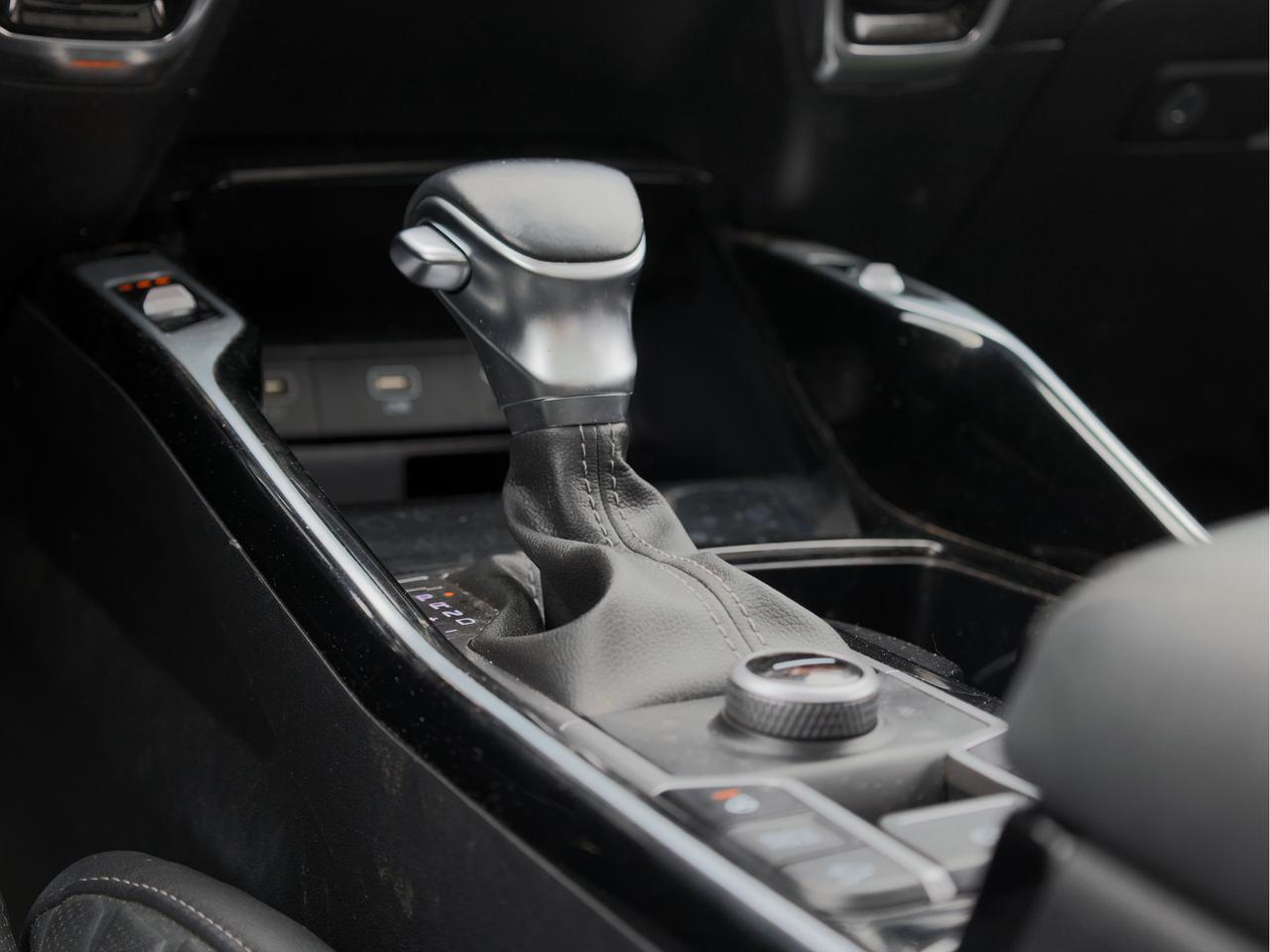 2023 Kia Sorento SX AWD   Navigation   Ventilated Seat   Leather Photo