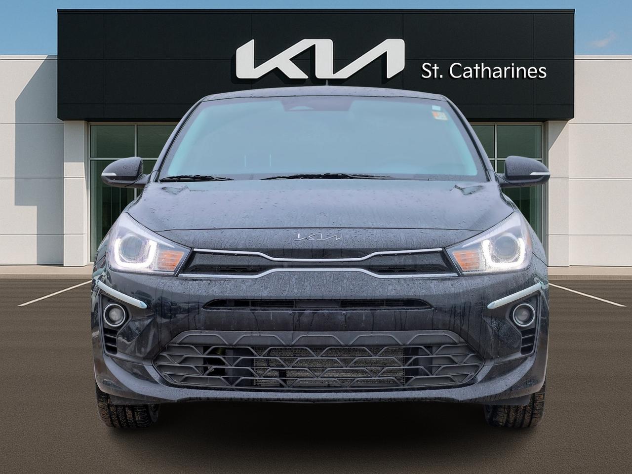 2023 Kia Rio 5-door EX Premium   Climate Ctrl   Sunroof   Safety Tech Photo3