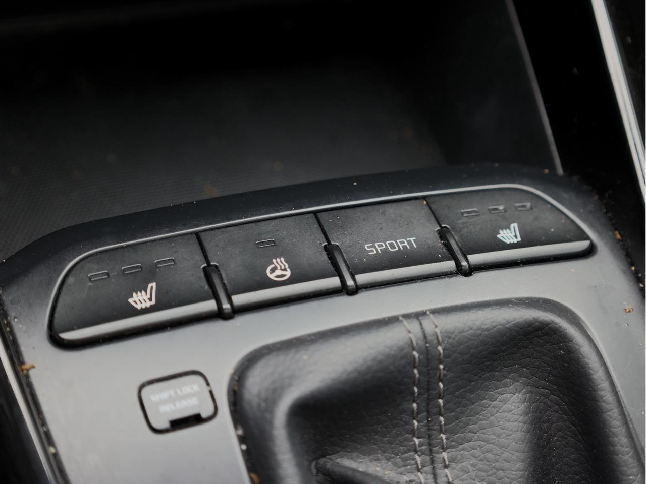 2023 Kia Rio 5-door EX Premium   Climate Ctrl   Sunroof   Safety Tech Photo