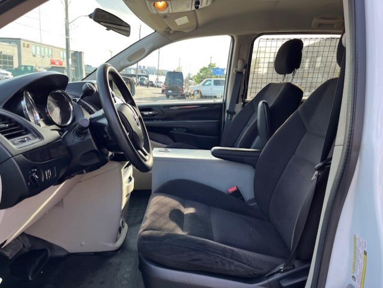 2014 RAM Cargo Van **ONLY 90,000KM-1 OWNER-BLUETOOTH-POWER INVERTER** Photo