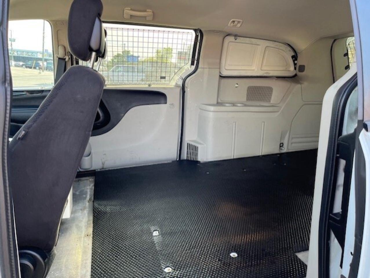 2014 RAM Cargo Van **ONLY 90,000KM-1 OWNER-BLUETOOTH-POWER INVERTER** Photo