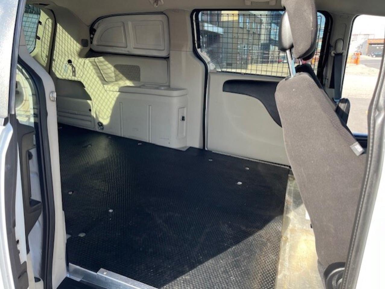 2014 RAM Cargo Van **ONLY 90,000KM-1 OWNER-BLUETOOTH-POWER INVERTER** Photo