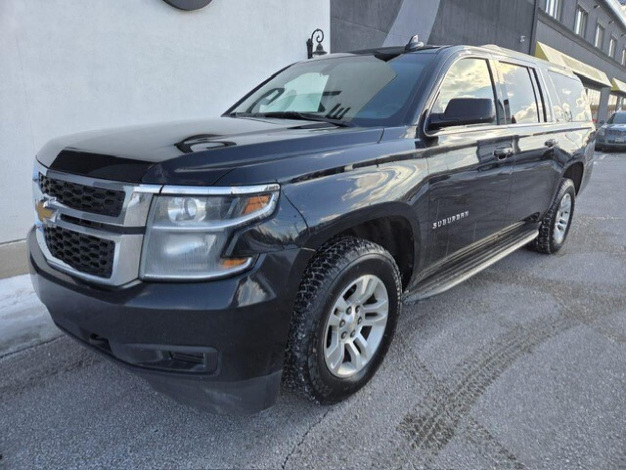 2015 Chevrolet Suburban LS 4WD **8 PASSENGER-CAMERA-1 OWNER-CERTIFIED* Photo2