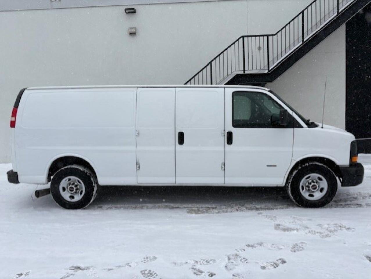 2012 Chevrolet Express 3500 6.6L DURAMAX DIESEL-NEW INJECTORS/PUMP-FILTER Photo