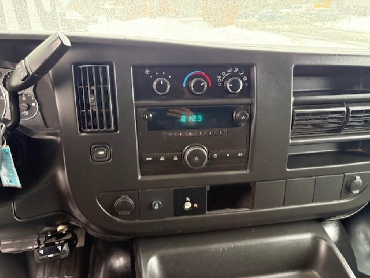 2012 Chevrolet Express 3500 6.6L DURAMAX DIESEL-NEW INJECTORS/PUMP-FILTER Photo