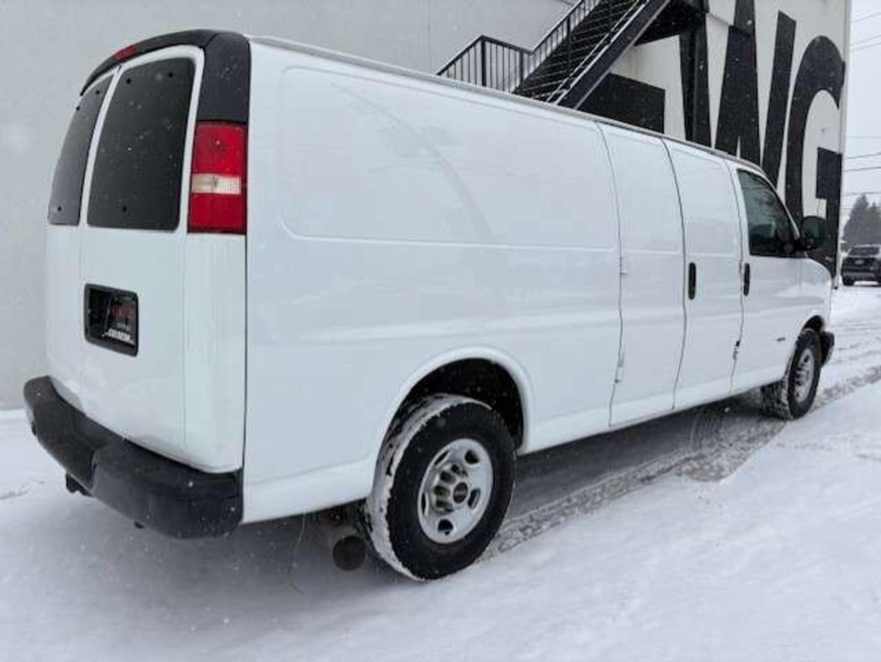 2012 Chevrolet Express 3500 3500 6.6L DURAMAX DIESEL-NEW INJECTORS/PUMP-FILTER Photo