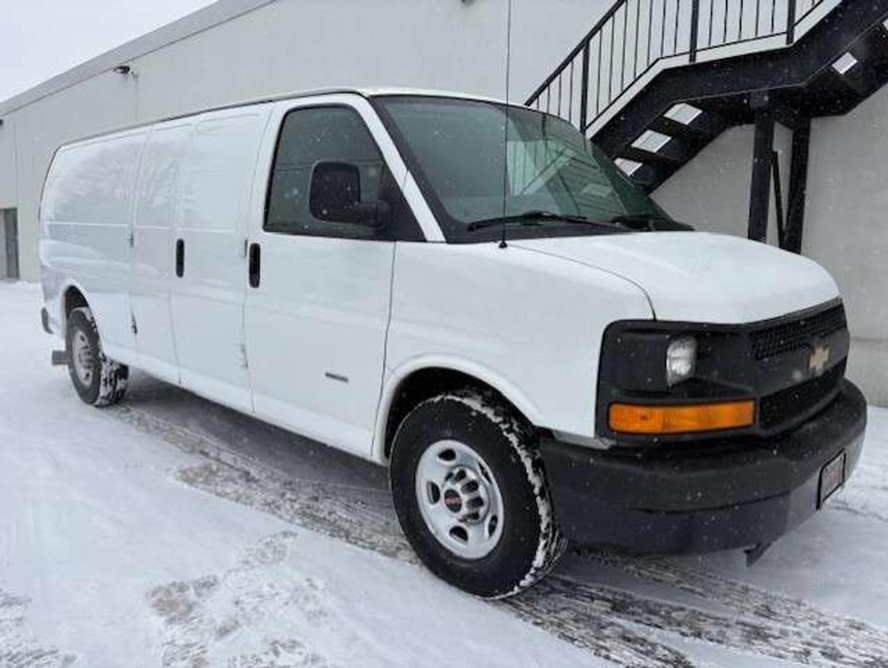 2012 Chevrolet Express 3500 3500 6.6L DURAMAX DIESEL-NEW INJECTORS/PUMP-FILTER Photo