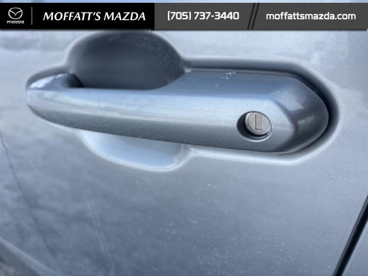 2025 Toyota RAV4 XLE Photo