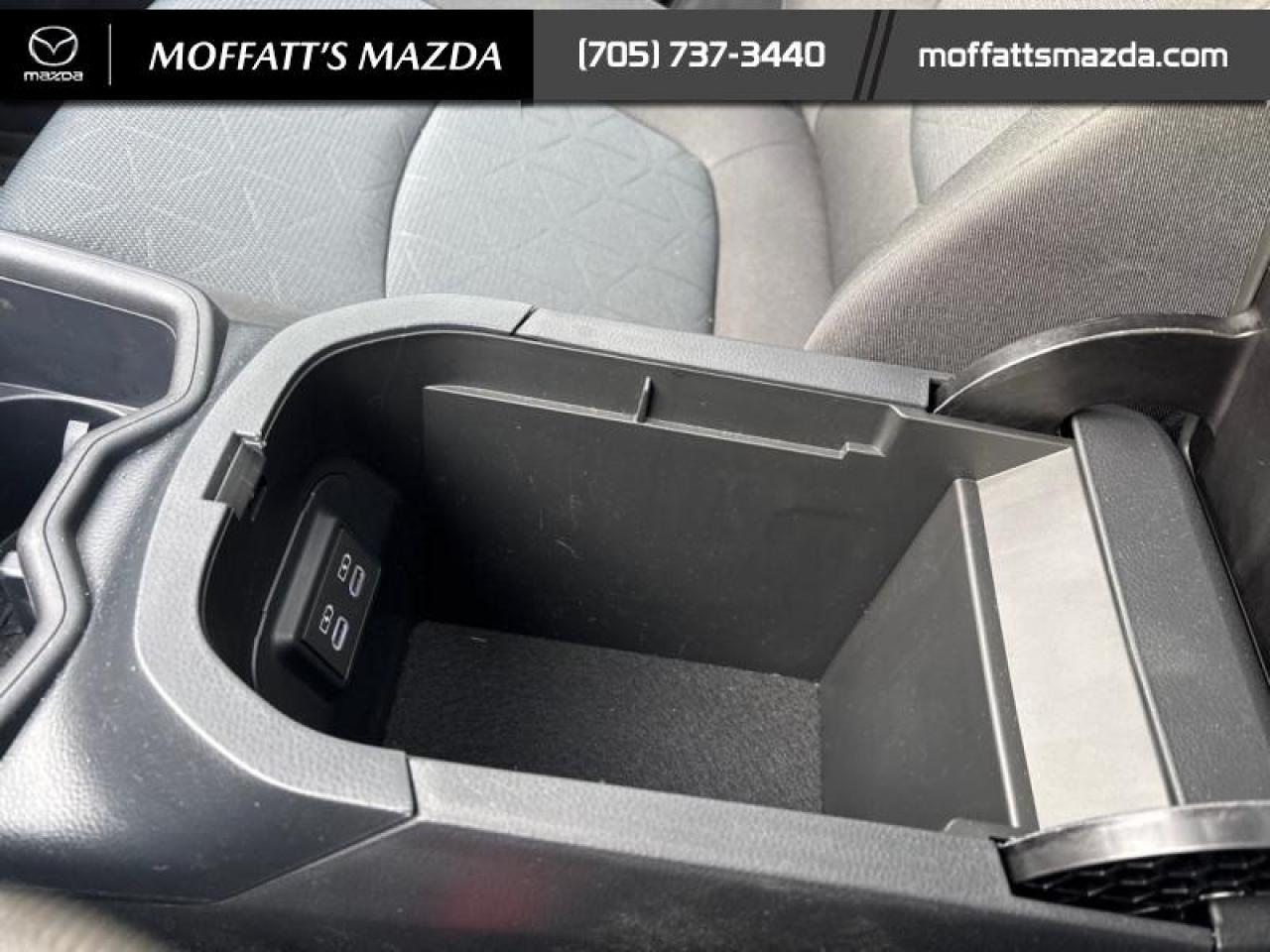 2025 Toyota RAV4 XLE Photo