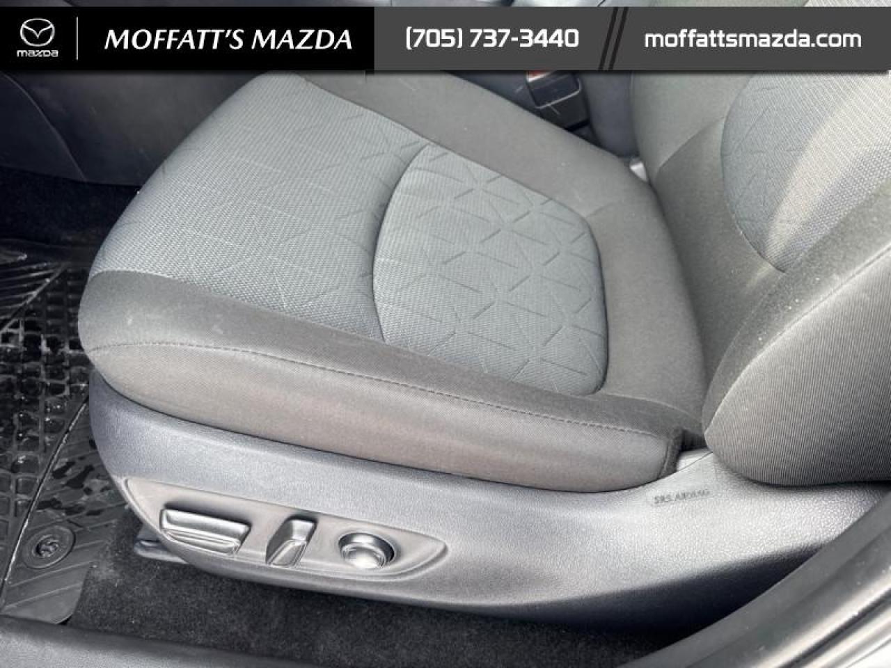 2025 Toyota RAV4 XLE Photo