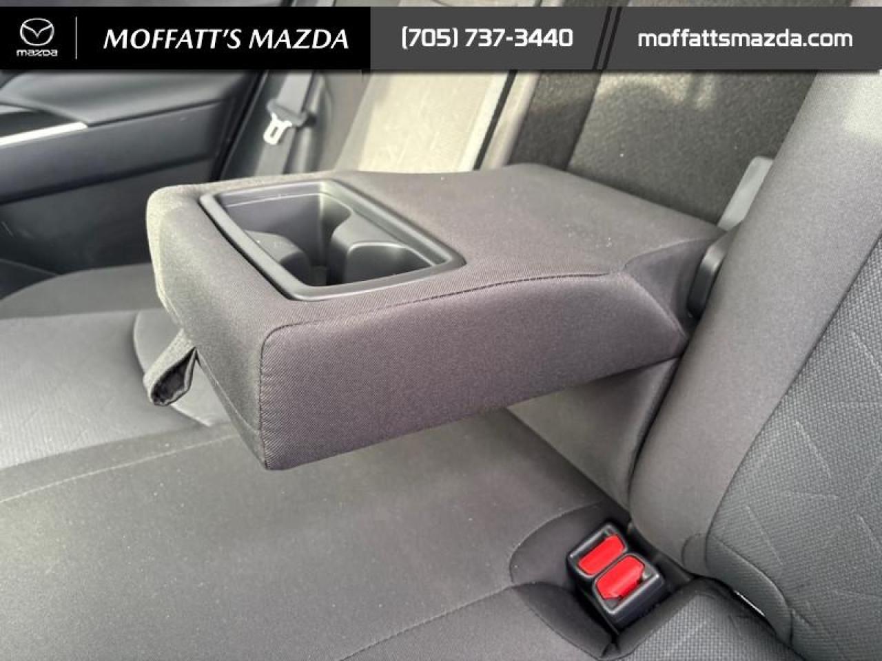 2025 Toyota RAV4 XLE Photo