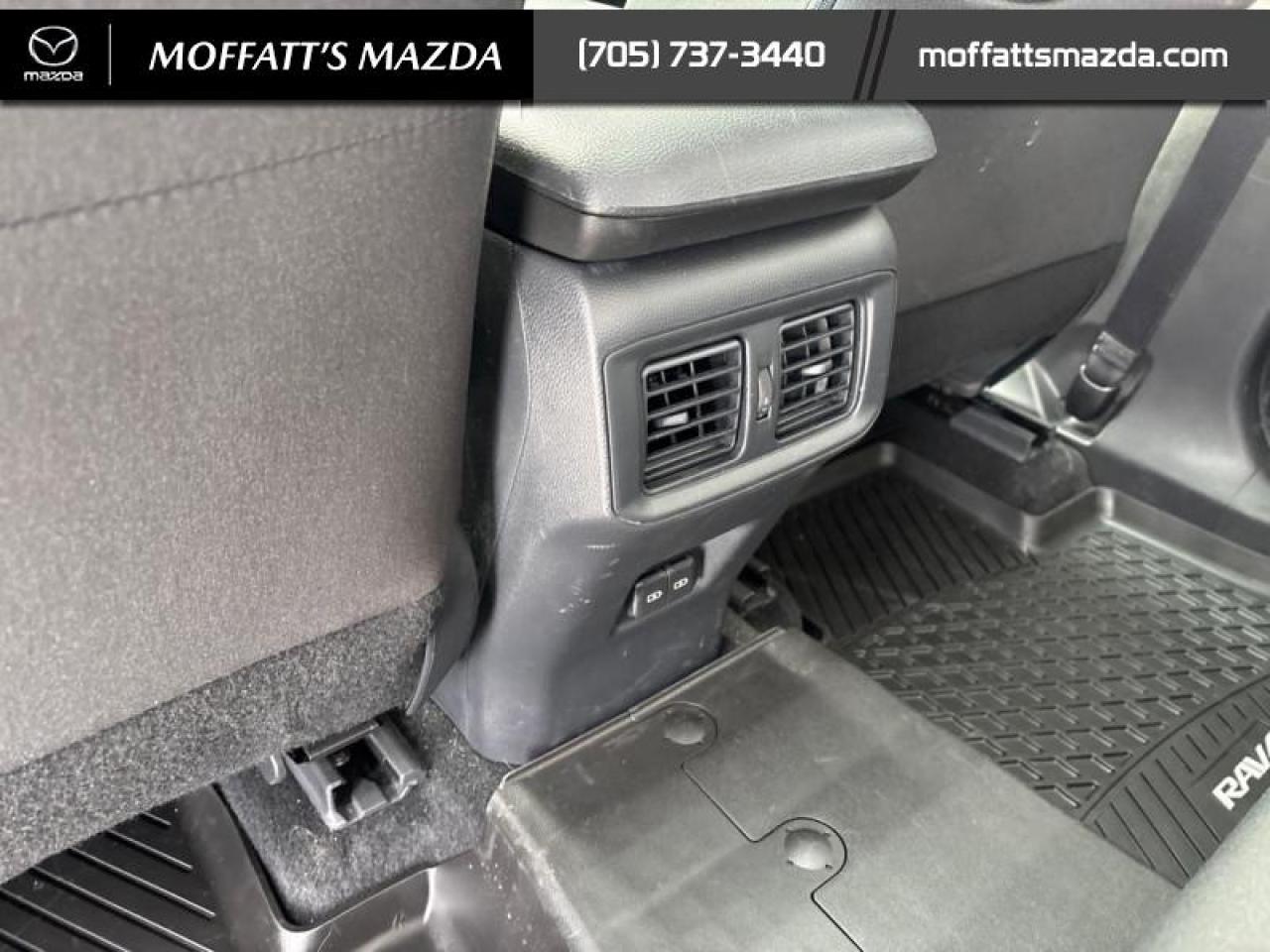 2025 Toyota RAV4 XLE Photo