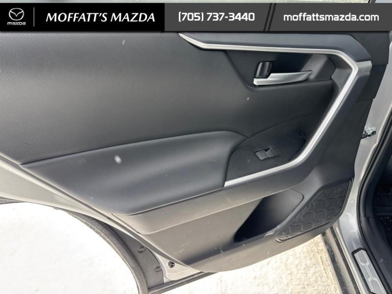 2025 Toyota RAV4 XLE Photo