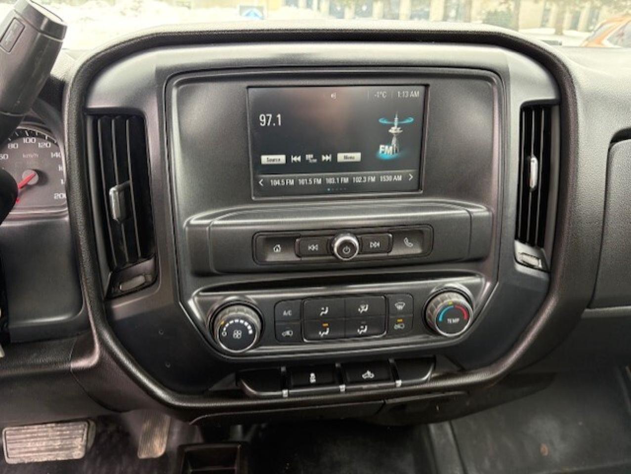 2016 Chevrolet Silverado 1500 4WD V8 **REGULAR CAB-8 FOOT LONG BOX** Photo