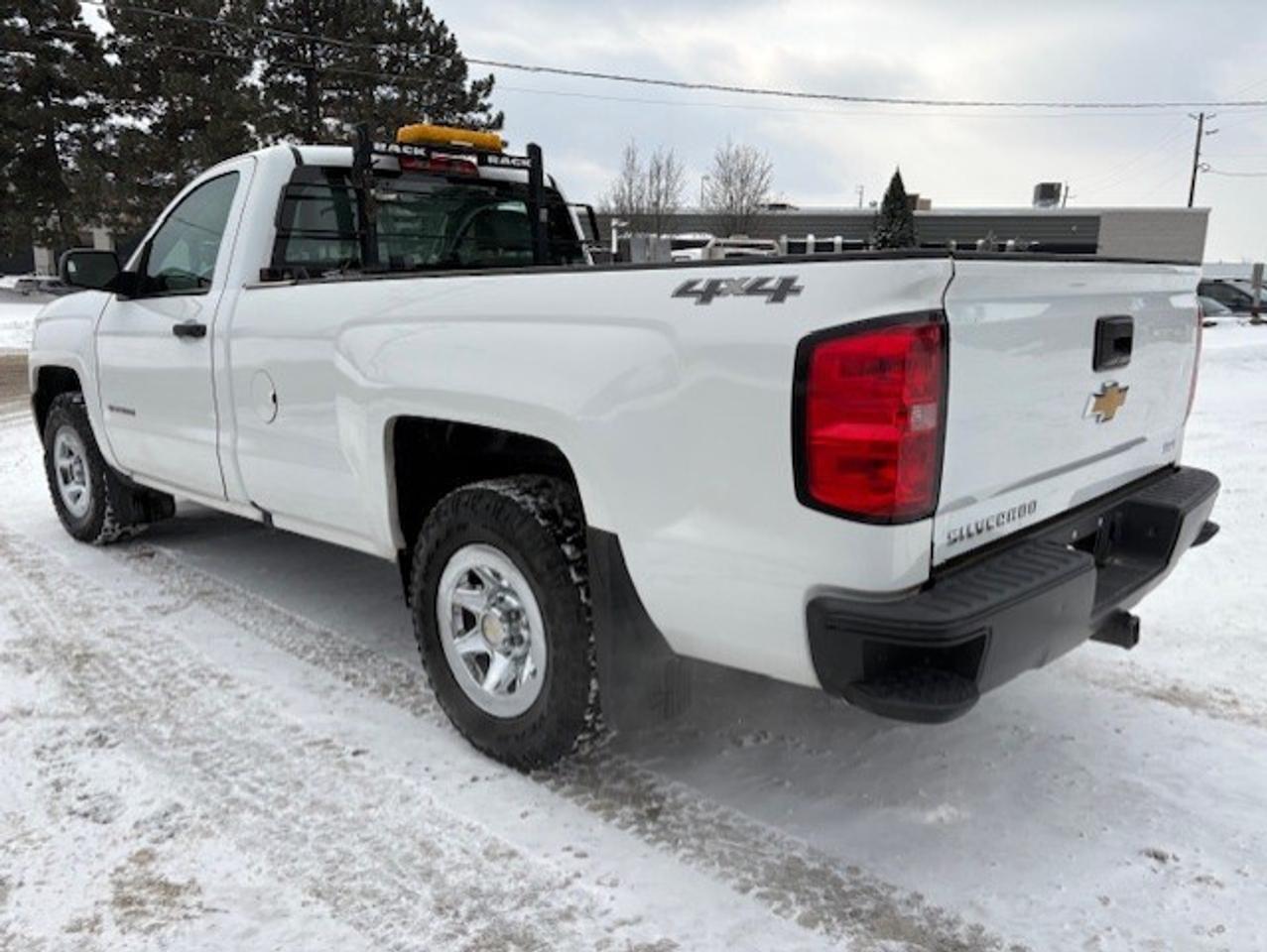 2016 Chevrolet Silverado 1500 4WD V8 **REGULAR CAB-8 FOOT LONG BOX** Photo