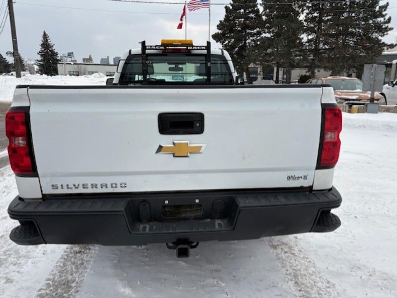 2016 Chevrolet Silverado 1500 4WD V8 **REGULAR CAB-8 FOOT LONG BOX** Photo
