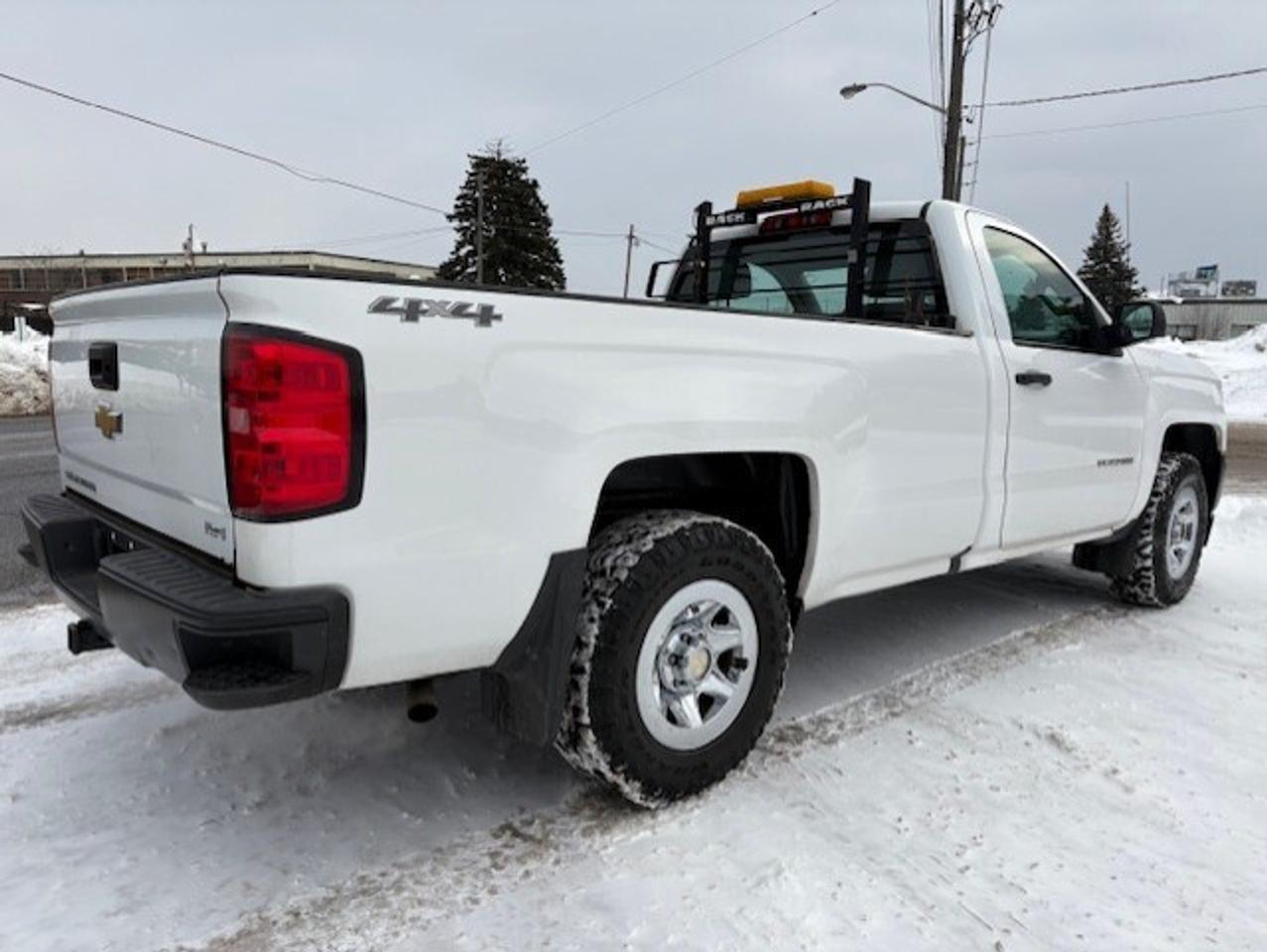 2016 Chevrolet Silverado 1500 4WD V8 **REGULAR CAB-8 FOOT LONG BOX** Photo