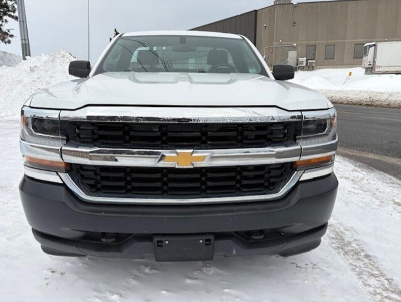 2016 Chevrolet Silverado 1500 4WD V8 **REGULAR CAB-8 FOOT LONG BOX** Photo