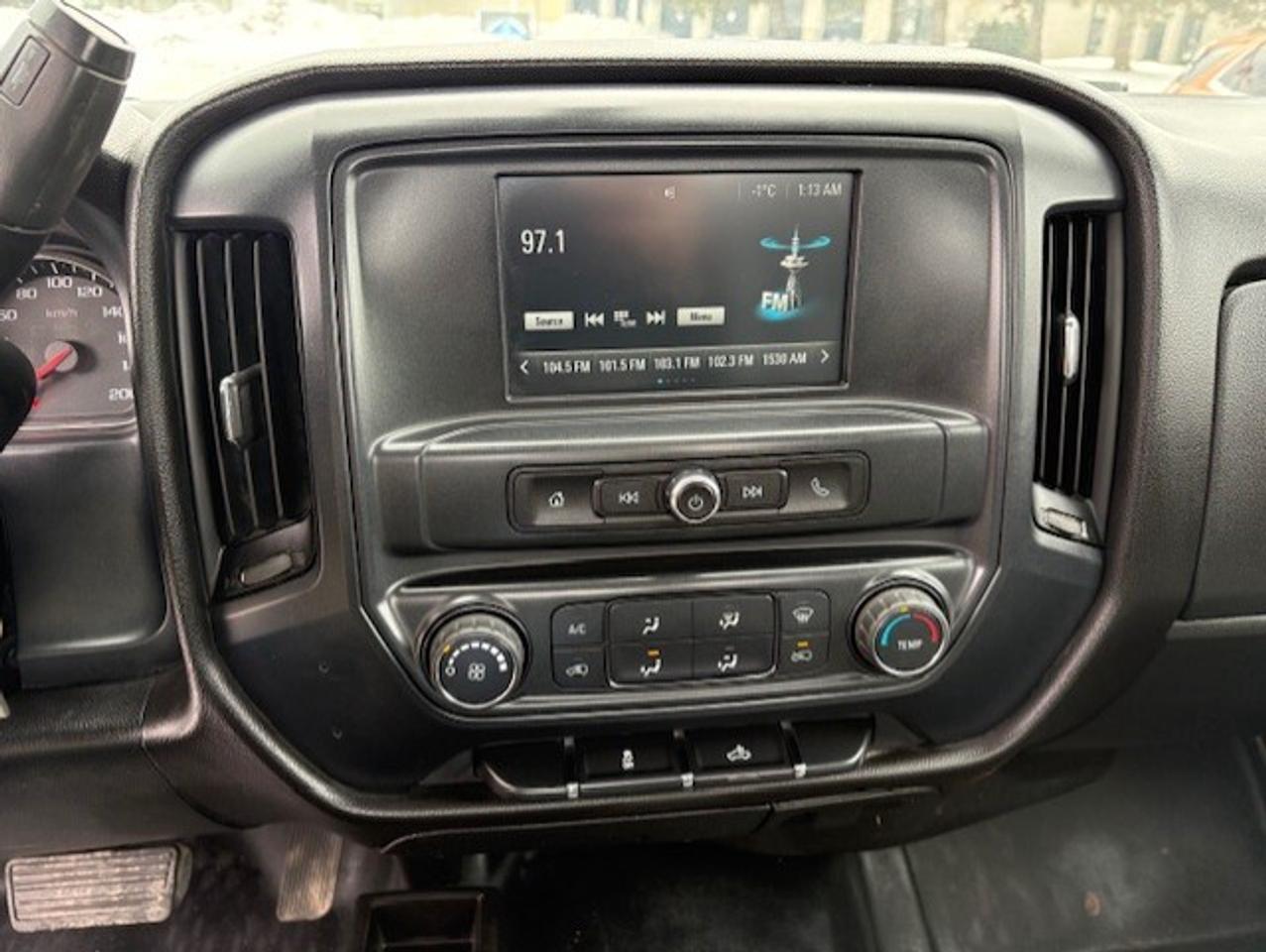 2016 Chevrolet Silverado 1500 4WD V8 **REGULAR CAB-8 FOOT LONG BOX** Photo