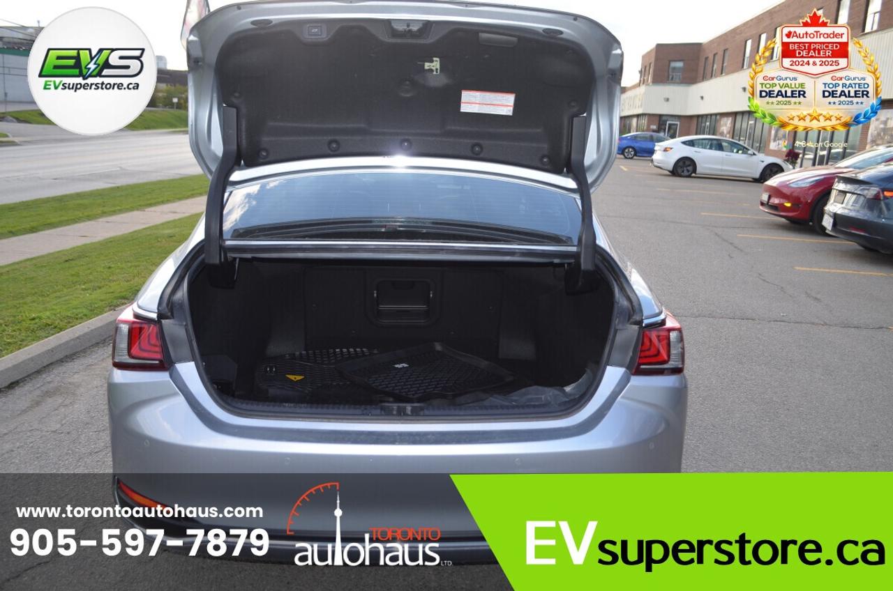 2022 Lexus ES LUXURY I HYBRID I FACTORY WARRANTY Photo