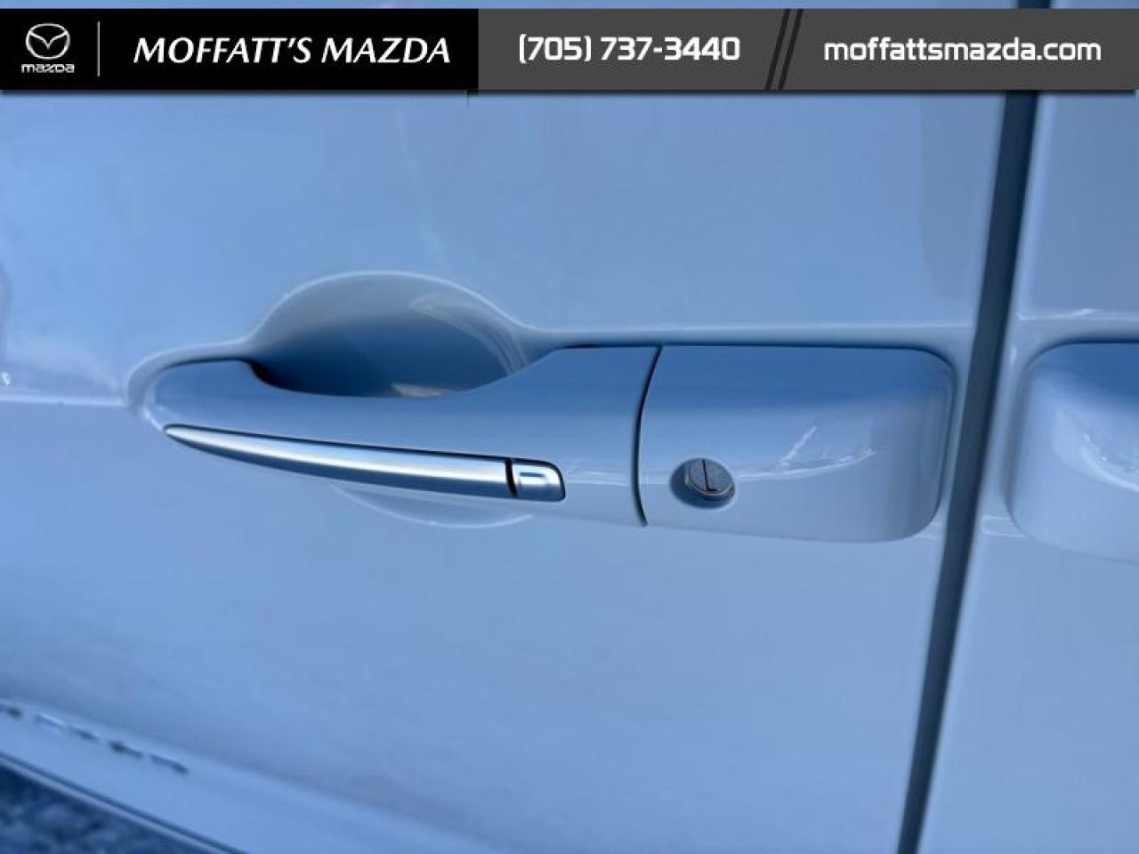 2023 Chrysler Pacifica Hybrid Pinnacle Photo