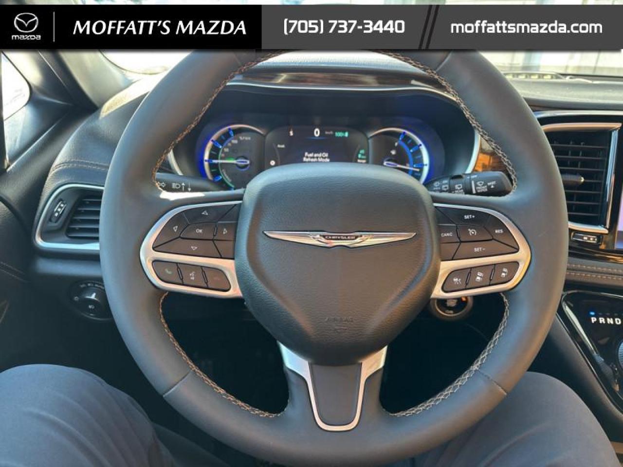 2023 Chrysler Pacifica Hybrid Pinnacle Photo