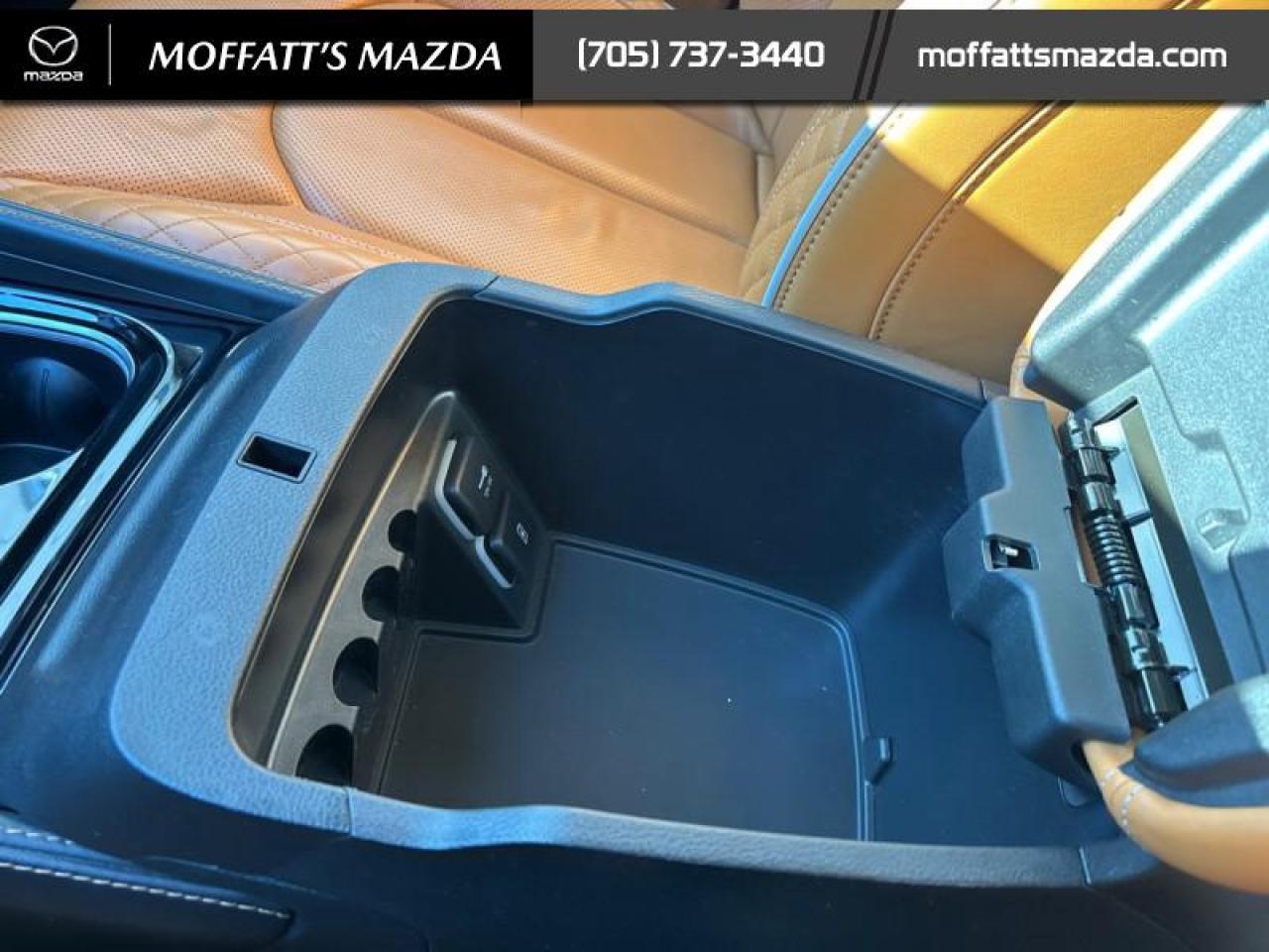 2023 Chrysler Pacifica Hybrid Pinnacle Photo