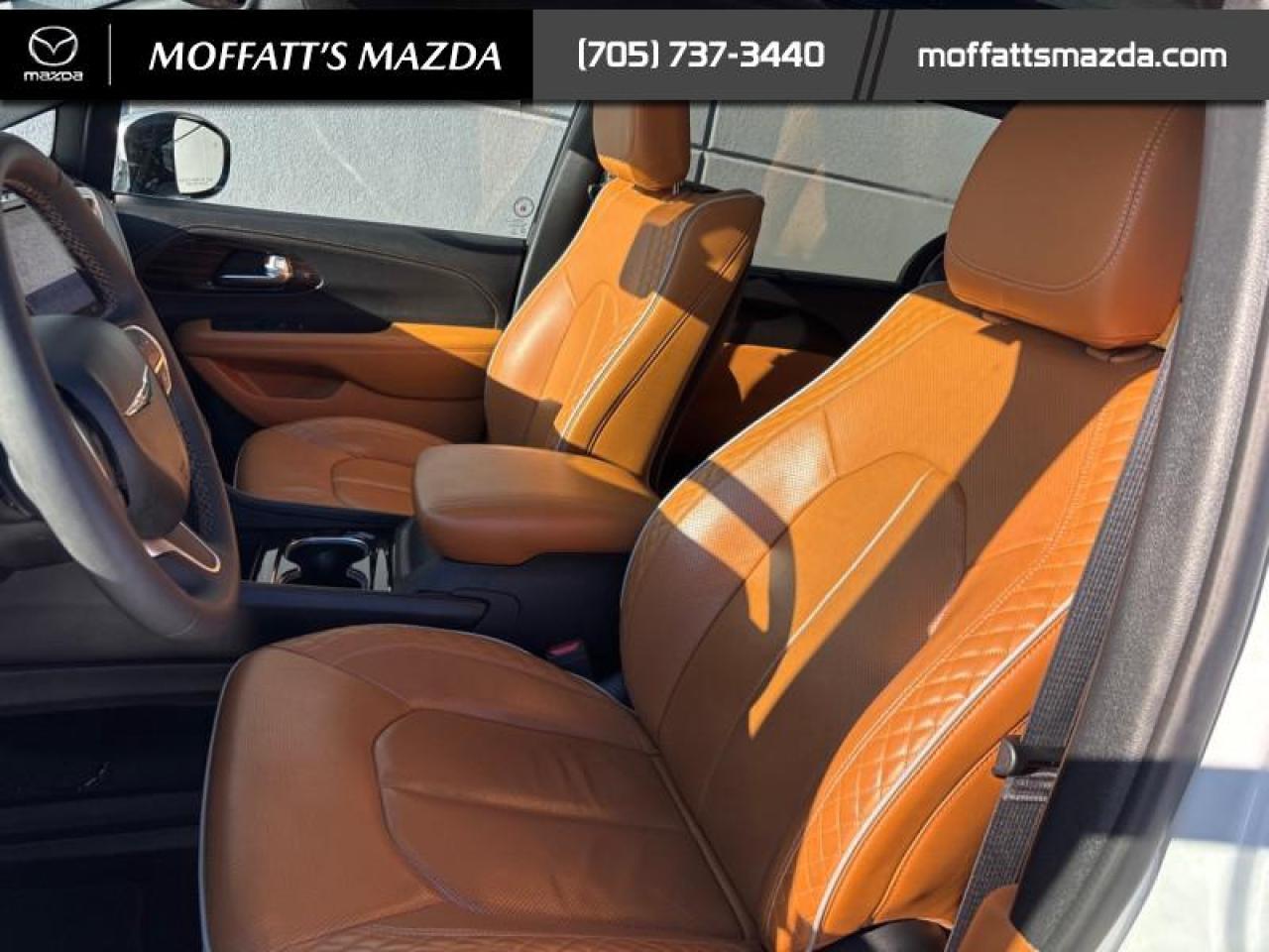 2023 Chrysler Pacifica Hybrid Pinnacle Photo