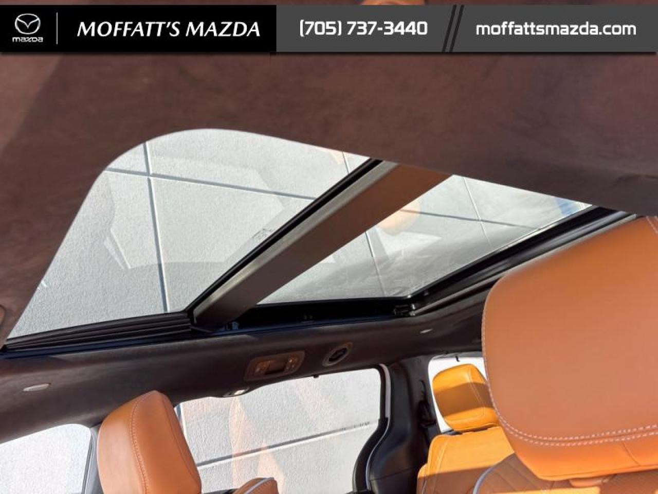 2023 Chrysler Pacifica Hybrid Pinnacle Photo