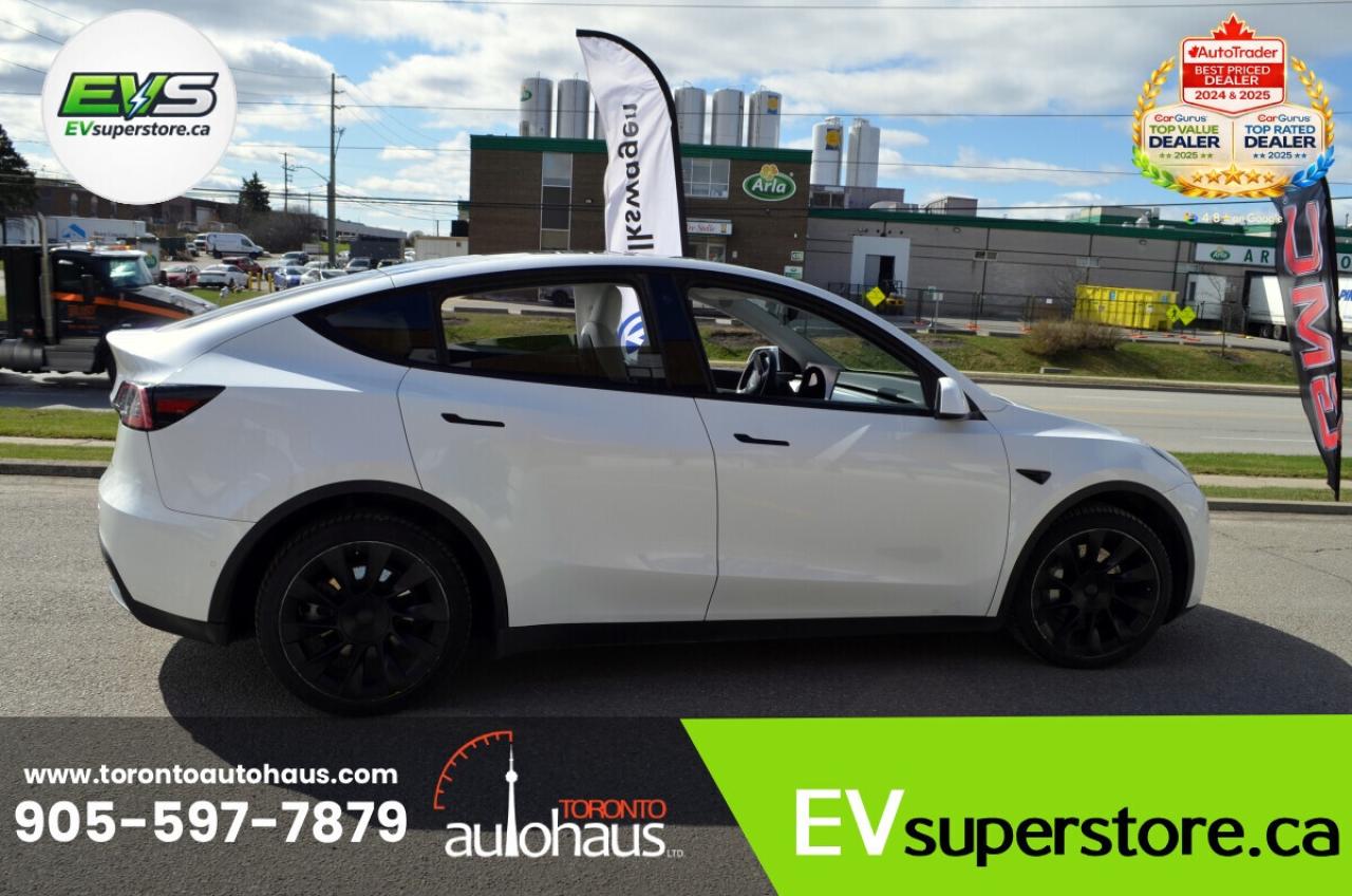2022 Tesla Model Y PERFORMANCE I WHITE INT I AT EVSUPERSTORE.CA Photo