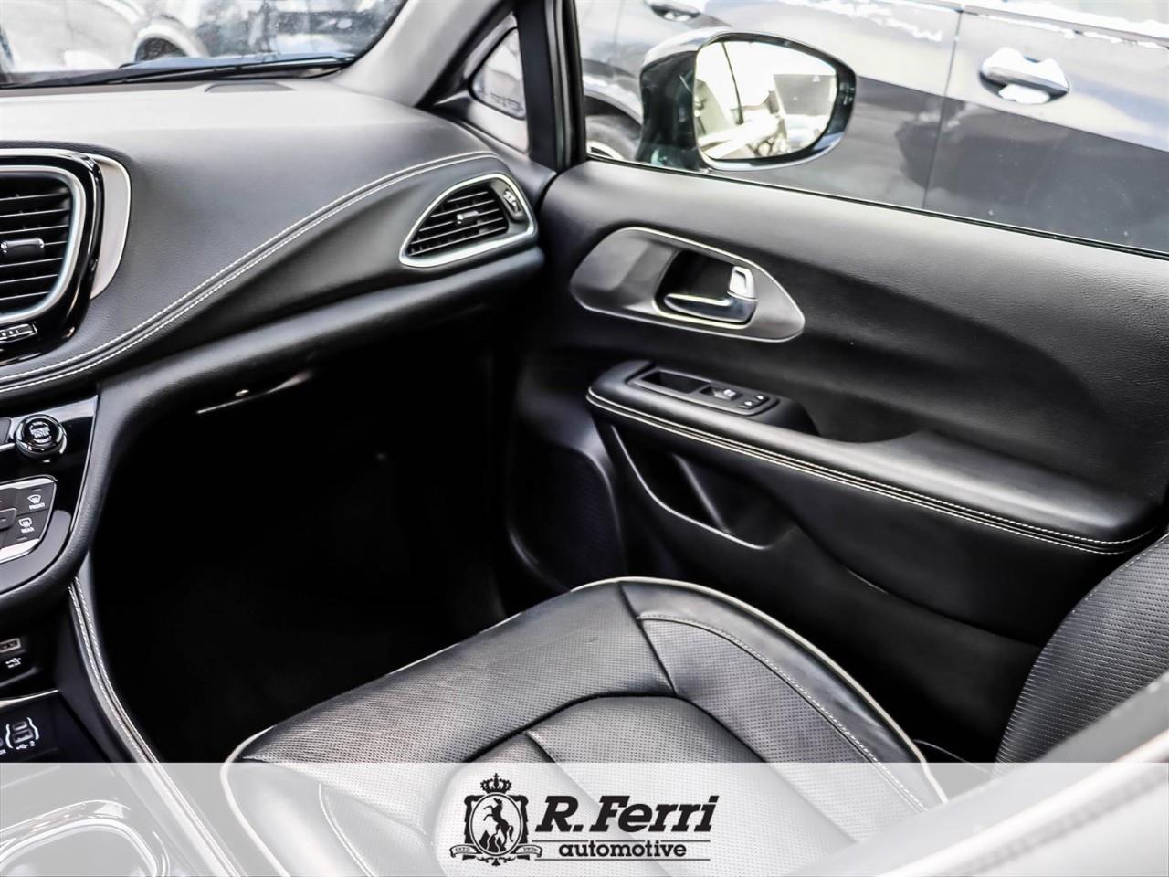 2021 Chrysler Pacifica Limited All-Wheel Drive Passenger Van Photo