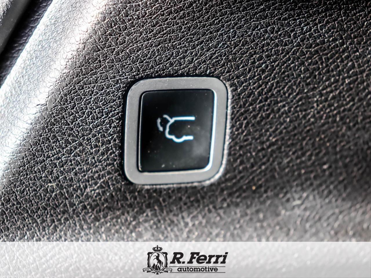 2021 Chrysler Pacifica Limited All-Wheel Drive Passenger Van Photo