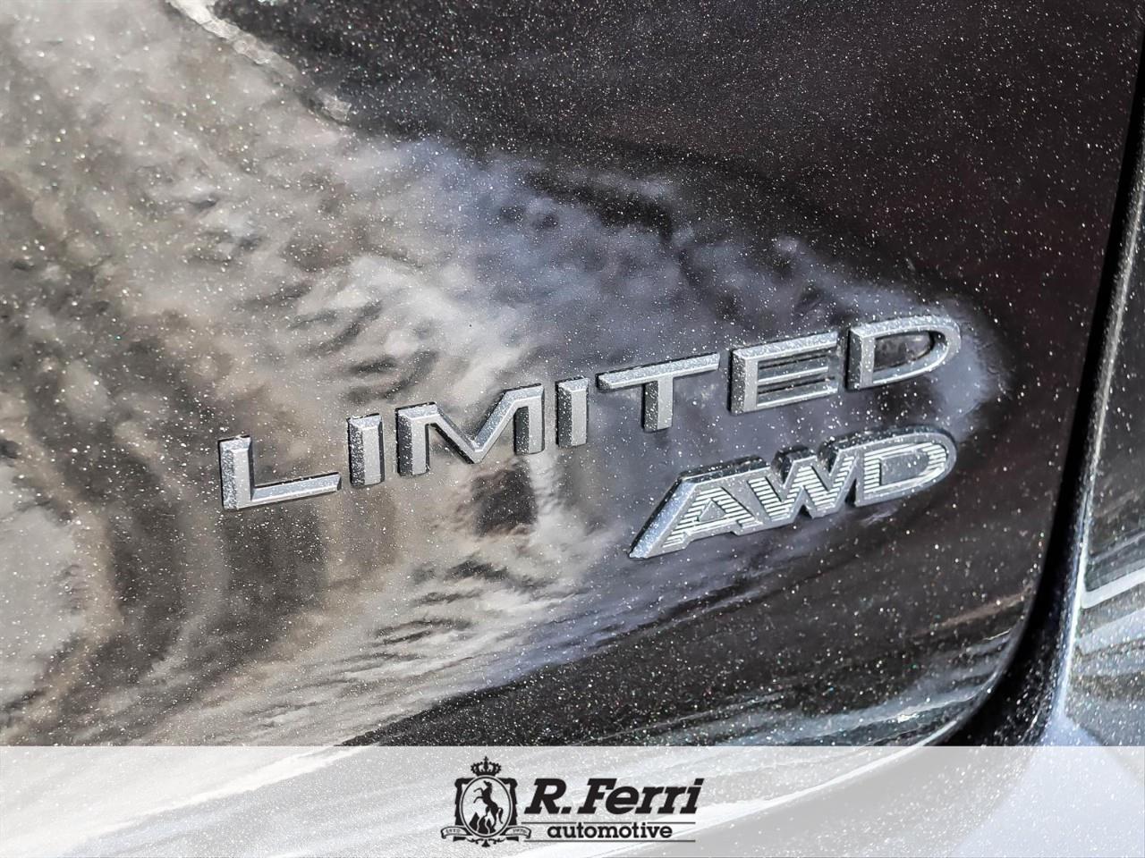 2021 Chrysler Pacifica Limited All-Wheel Drive Passenger Van Photo