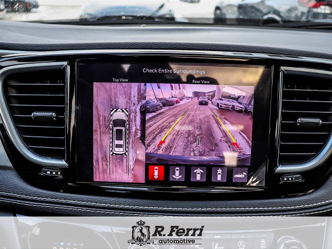 2021 Chrysler Pacifica Limited All-Wheel Drive Passenger Van Photo