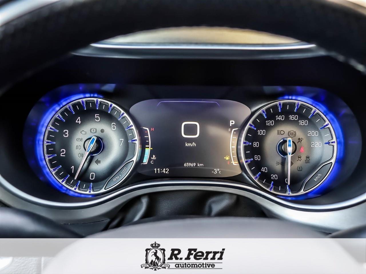 2021 Chrysler Pacifica Limited All-Wheel Drive Passenger Van Photo