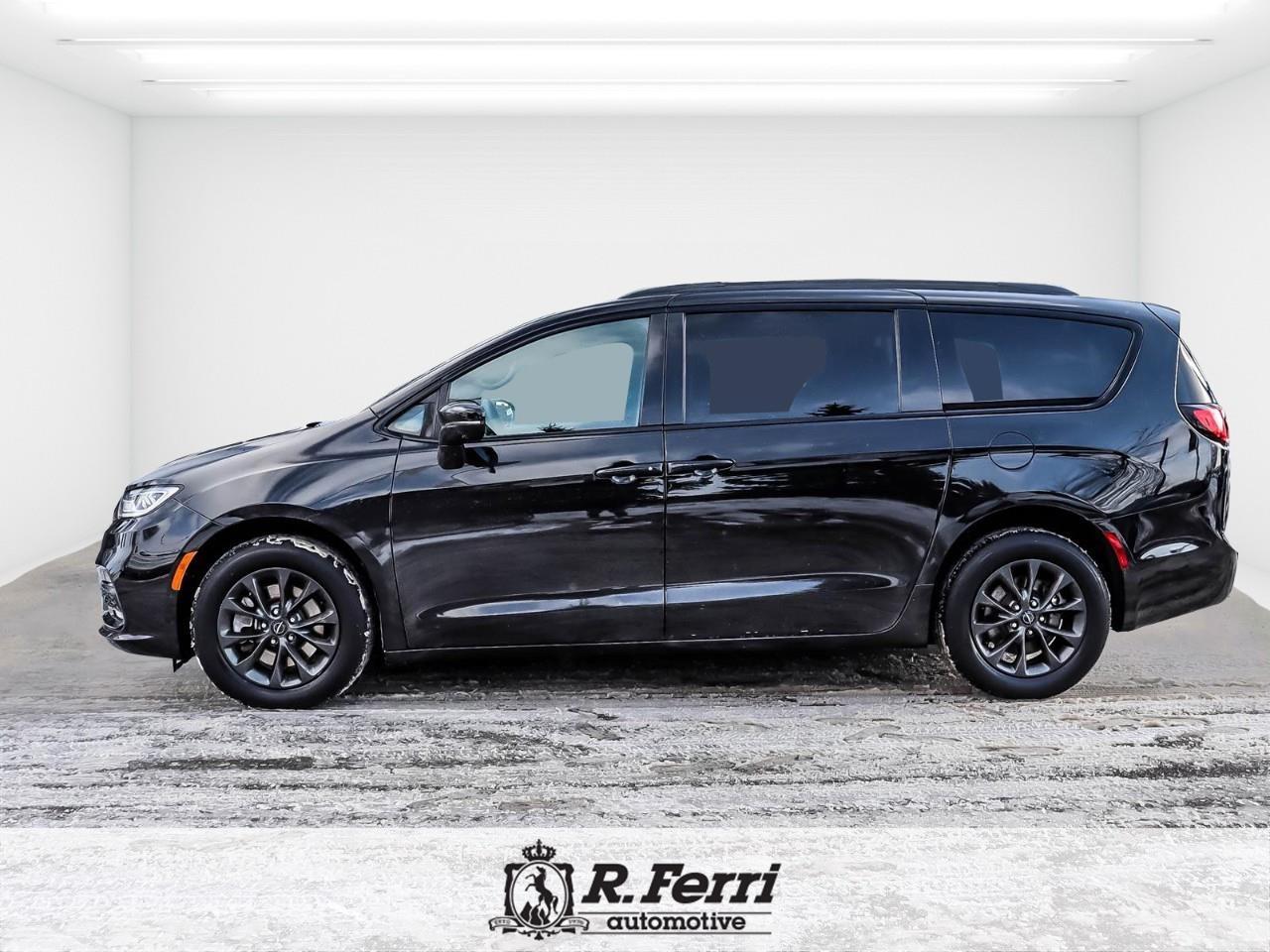 2021 Chrysler Pacifica Limited All-Wheel Drive Passenger Van Photo