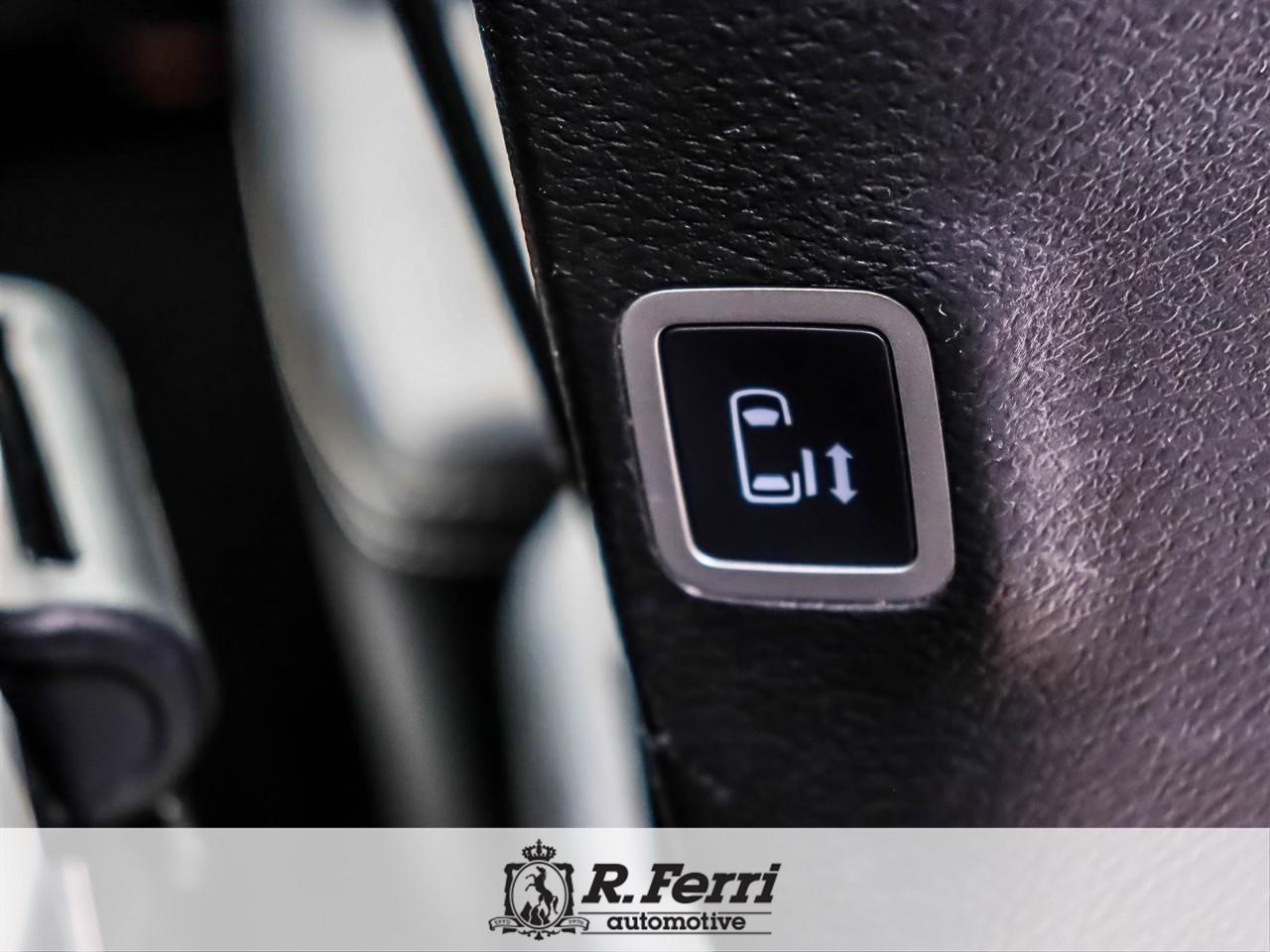 2021 Chrysler Pacifica Limited All-Wheel Drive Passenger Van Photo