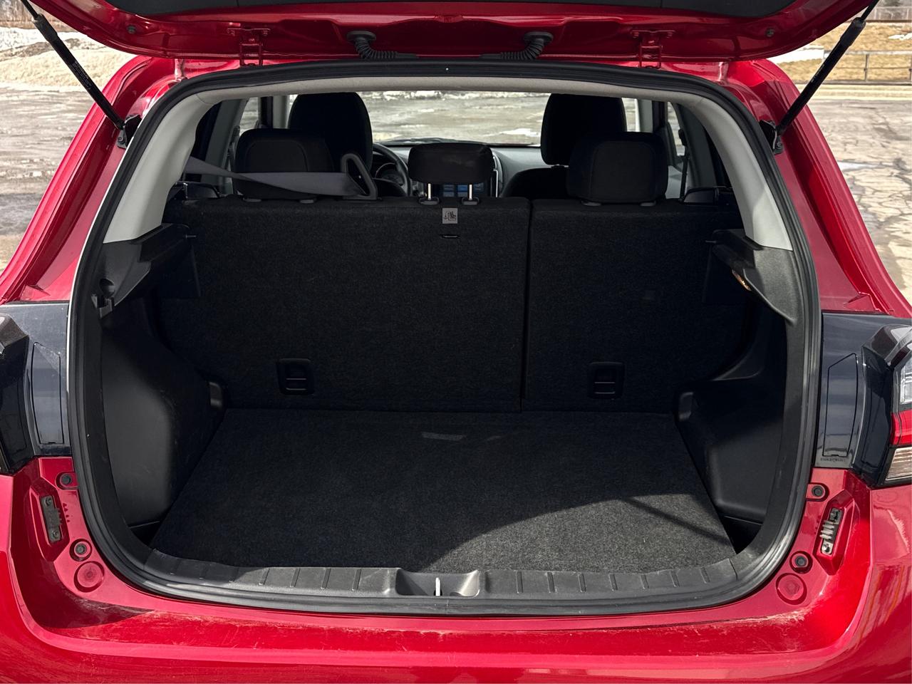 2024 Mitsubishi RVR AWD HEATED SEATS CRUSIE MINT WE FINANCE ALL CREDIT Photo