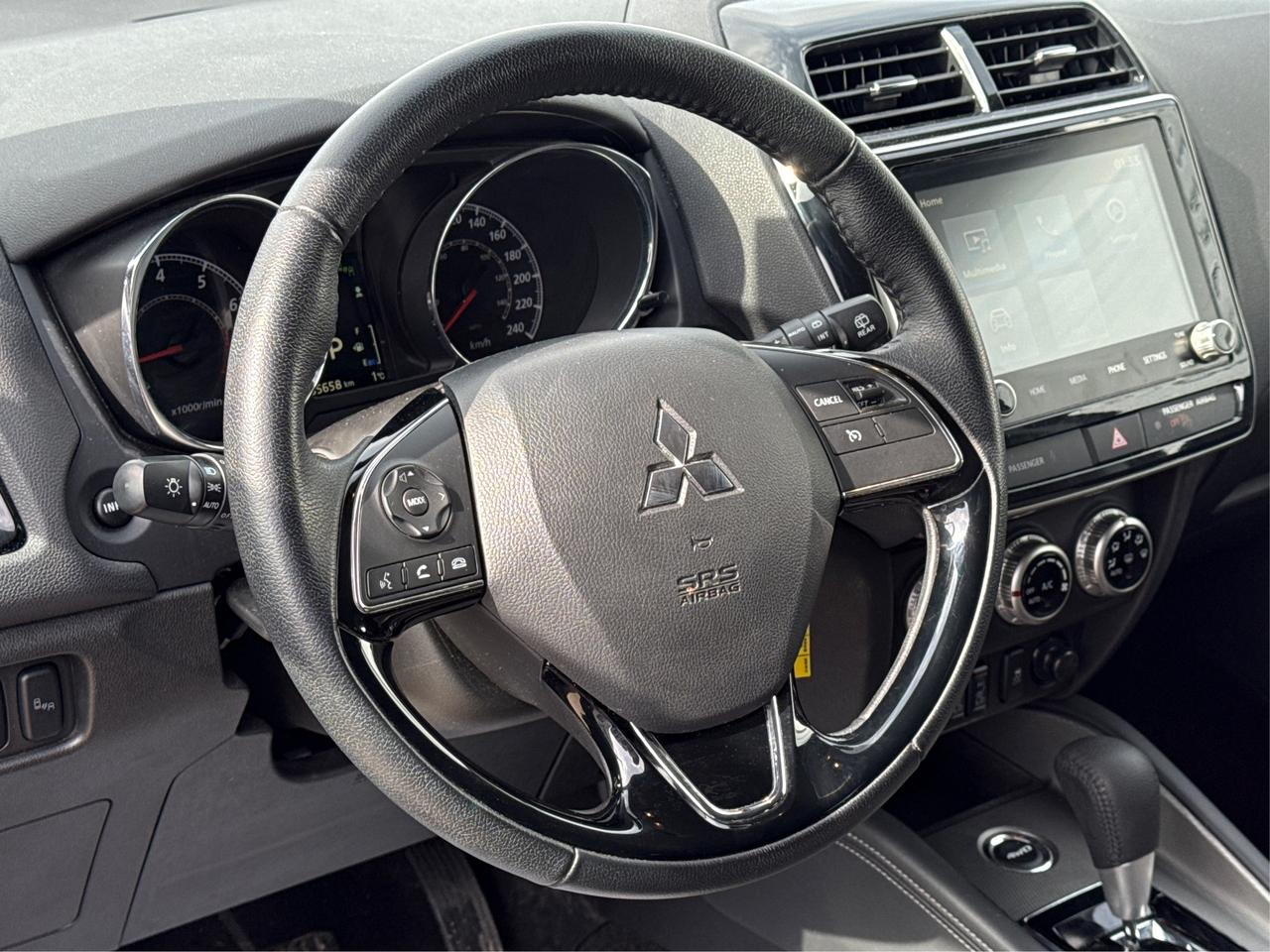 2024 Mitsubishi RVR AWD HEATED SEATS CRUSIE MINT WE FINANCE ALL CREDIT Photo