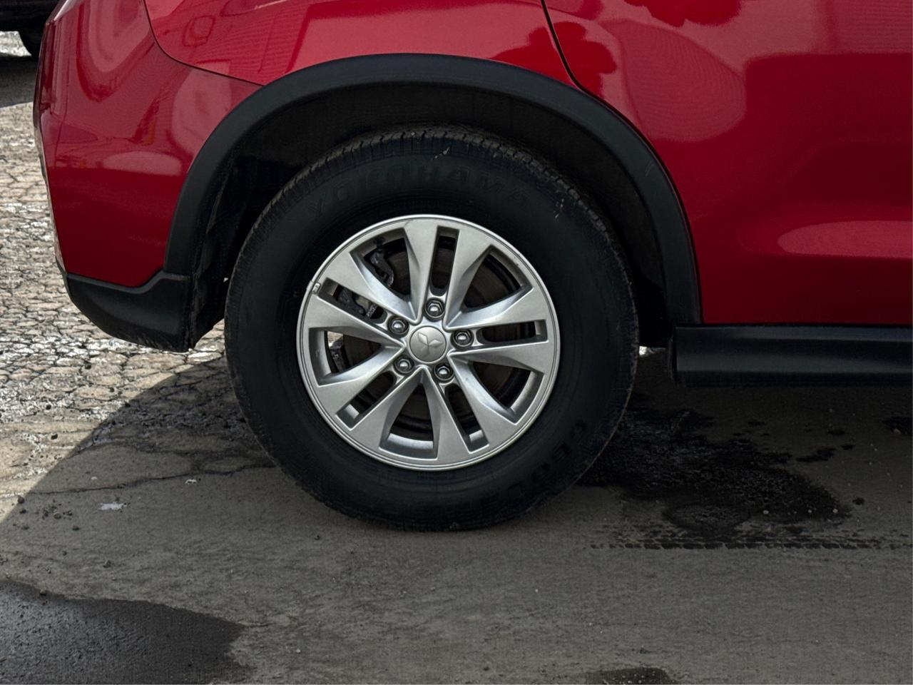 2024 Mitsubishi RVR AWD HEATED SEATS CRUSIE MINT WE FINANCE ALL CREDIT Photo