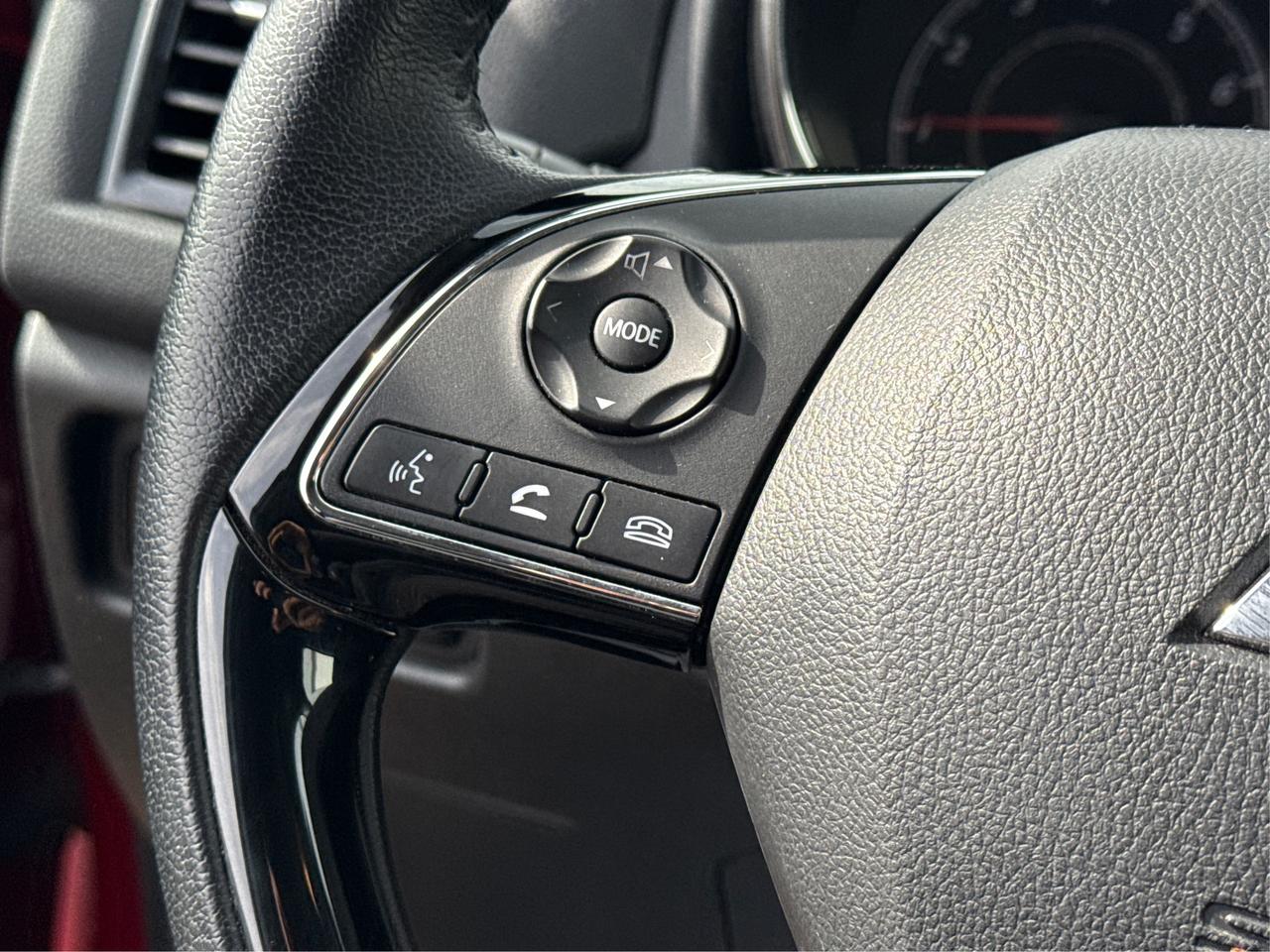 2024 Mitsubishi RVR AWD HEATED SEATS CRUSIE MINT WE FINANCE ALL CREDIT Photo