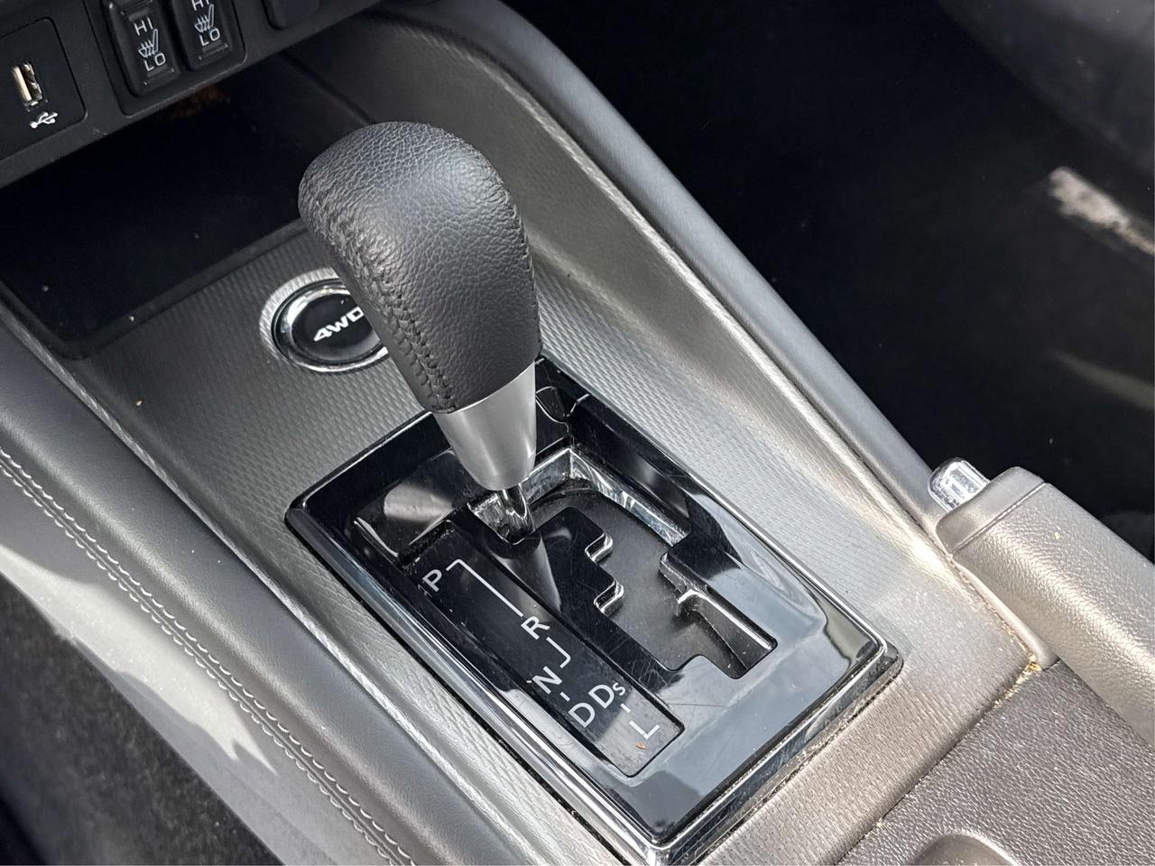 2024 Mitsubishi RVR AWD HEATED SEATS CRUSIE MINT WE FINANCE ALL CREDIT Photo