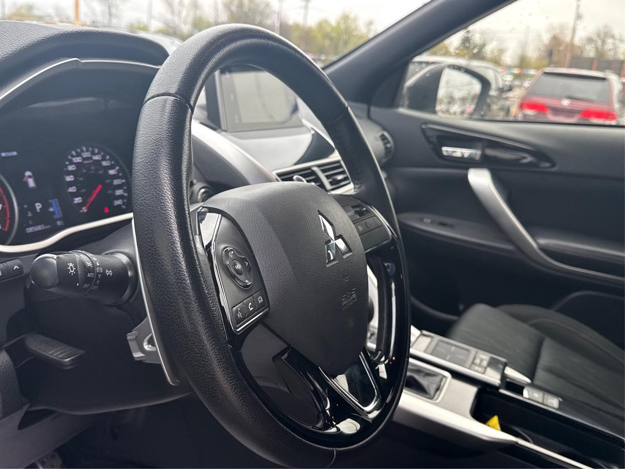 2020 Mitsubishi Eclipse Cross HEATED SEATS & STEERING WHEEL WE FINANCE ALL CREDT Photo