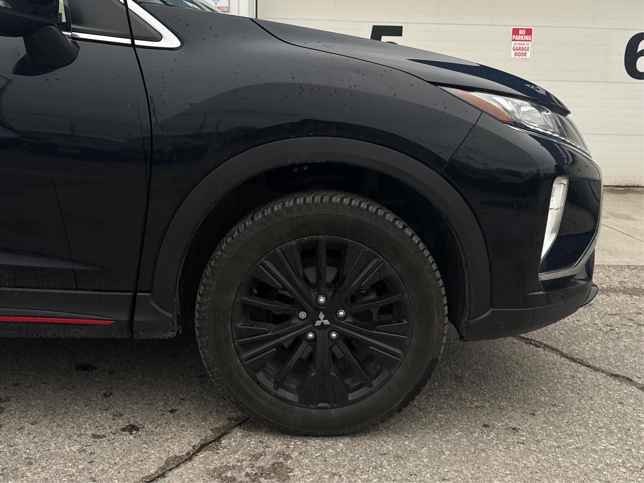 2020 Mitsubishi Eclipse Cross HEATED SEATS & STEERING WHEEL WE FINANCE ALL CREDT Photo