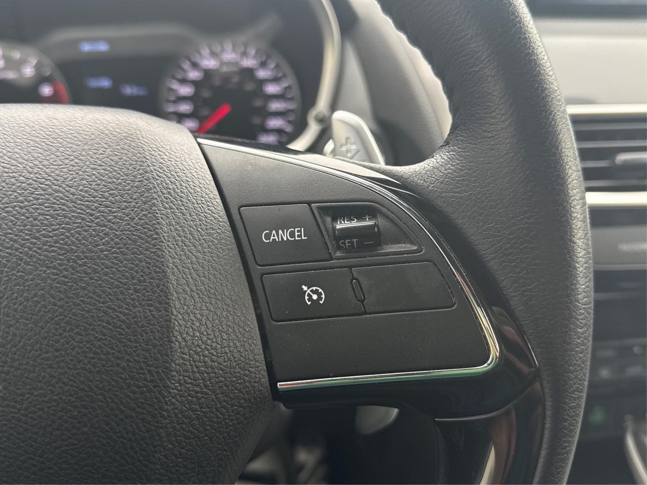 2020 Mitsubishi Eclipse Cross HEATED SEATS & STEERING WHEEL WE FINANCE ALL CREDT Photo