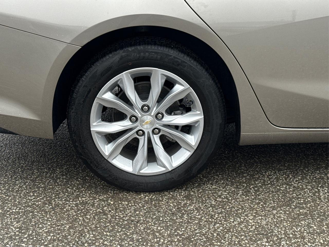 2023 Chevrolet Malibu LT POWER SEATS REAR CAM WE FINANCE ALL CREDIT! Photo