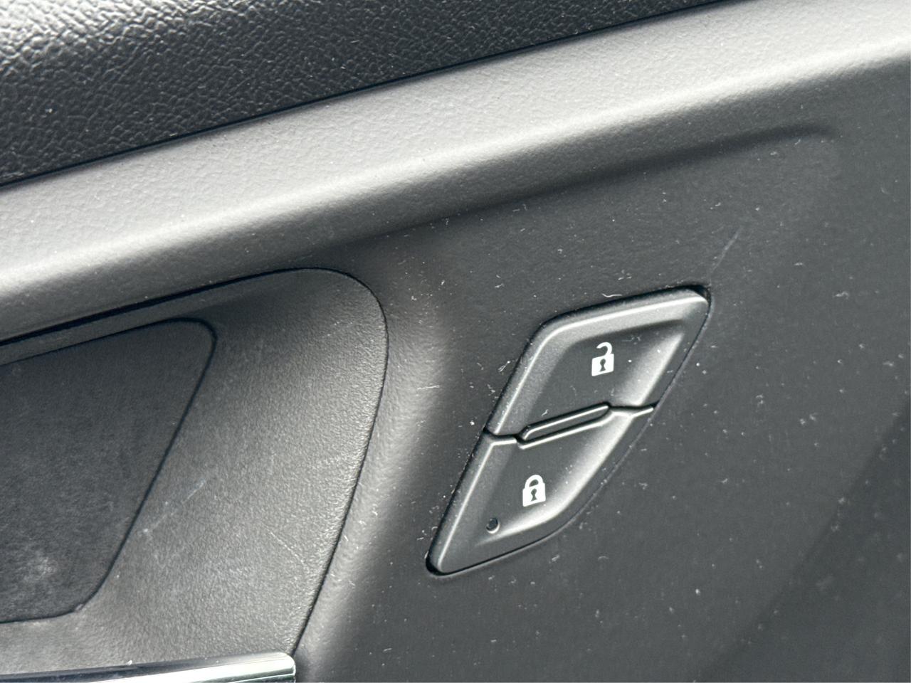 2023 Chevrolet Malibu LT POWER SEATS REAR CAM WE FINANCE ALL CREDIT! Photo