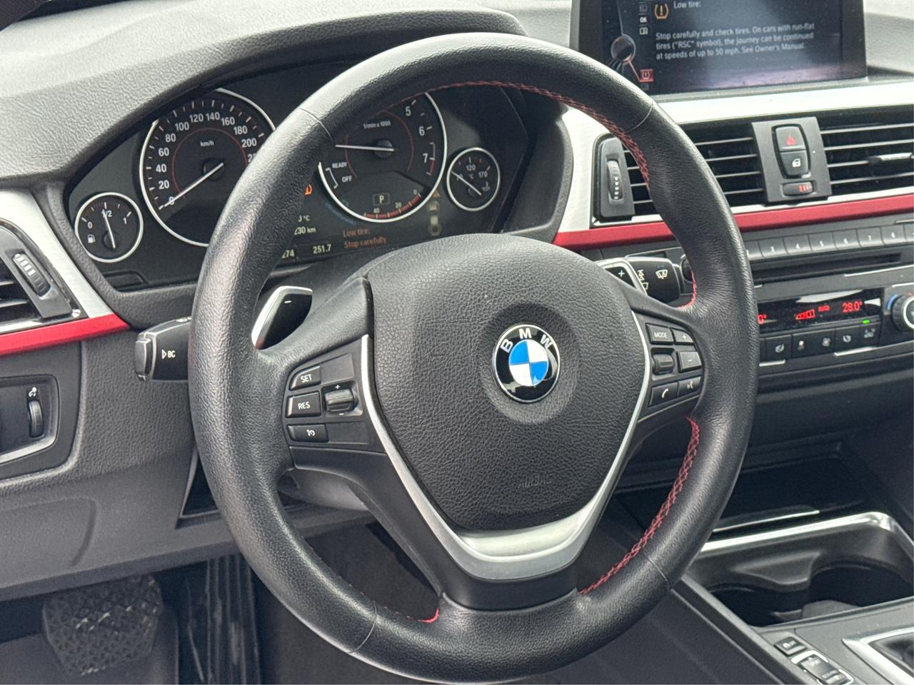 2015 BMW 3 Series AWD NAV LEATHER SUNROOF WE FINANCE ALL CREDIT Photo