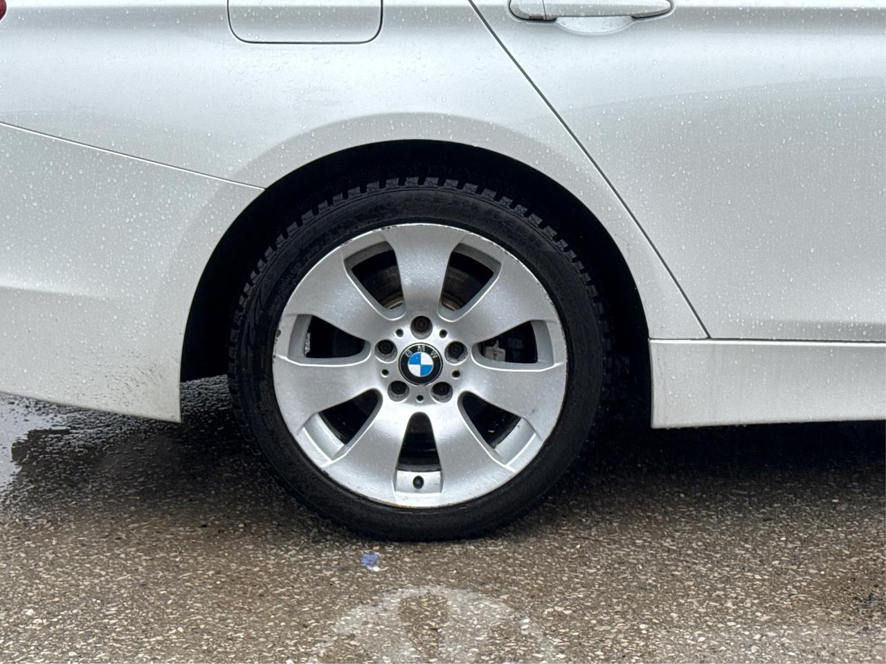 2015 BMW 3 Series AWD NAV LEATHER SUNROOF WE FINANCE ALL CREDIT Photo