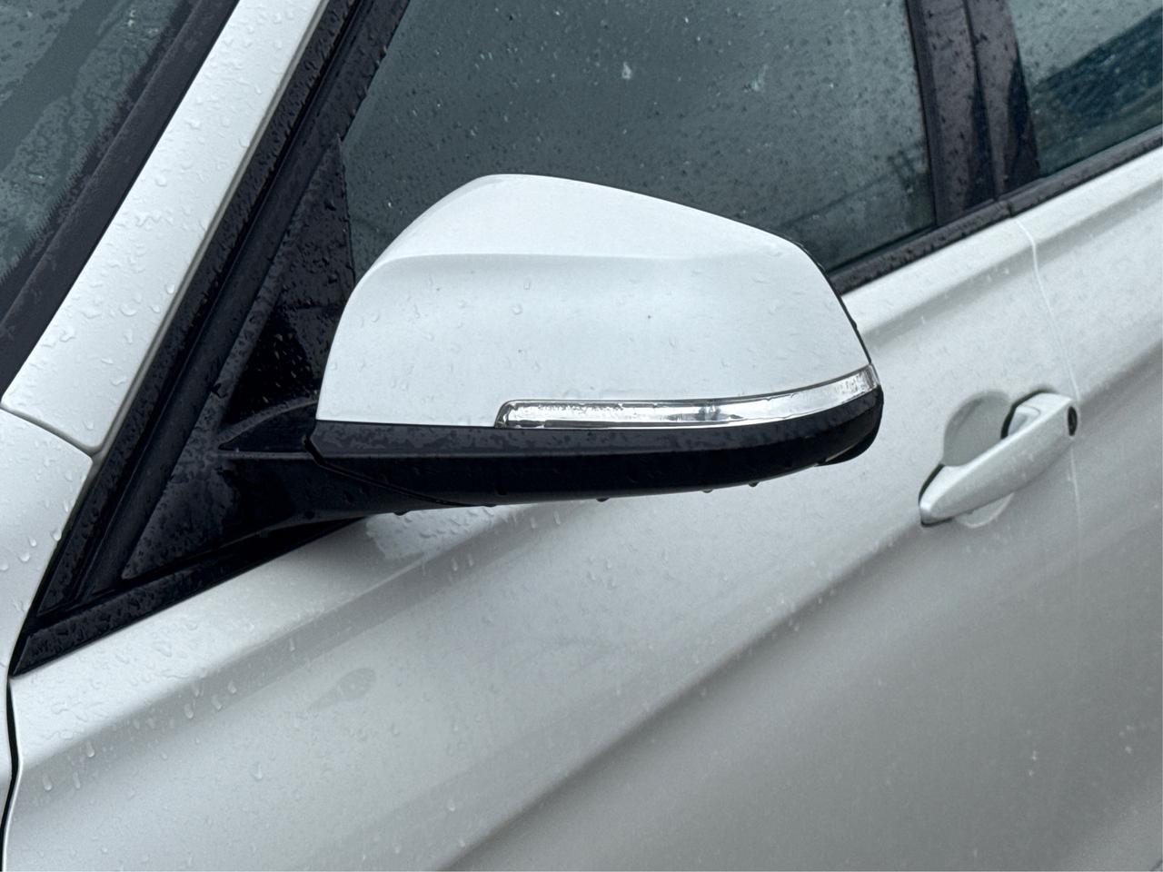 2015 BMW 3 Series AWD NAV LEATHER SUNROOF WE FINANCE ALL CREDIT Photo